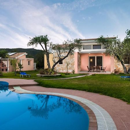 מוראיטיקה Three Stars Luxury Villas מראה חיצוני תמונה