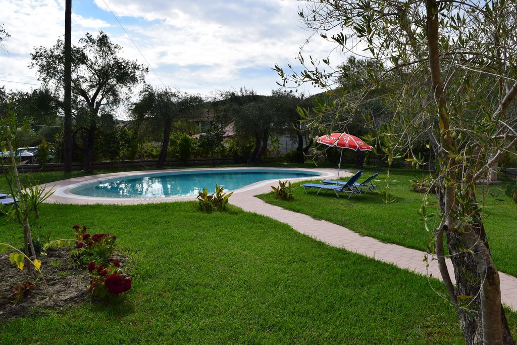 מוראיטיקה Three Stars Luxury Villas מראה חיצוני תמונה