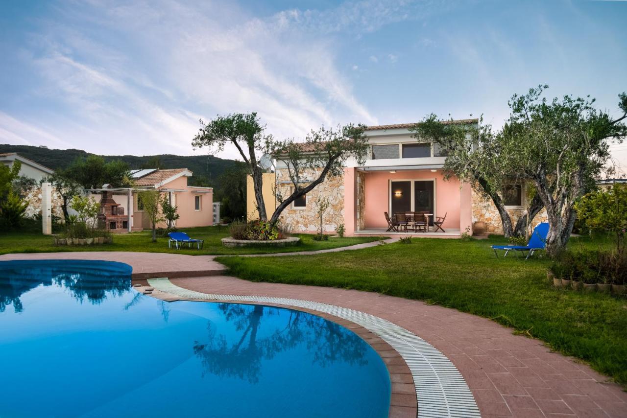 מוראיטיקה Three Stars Luxury Villas מראה חיצוני תמונה