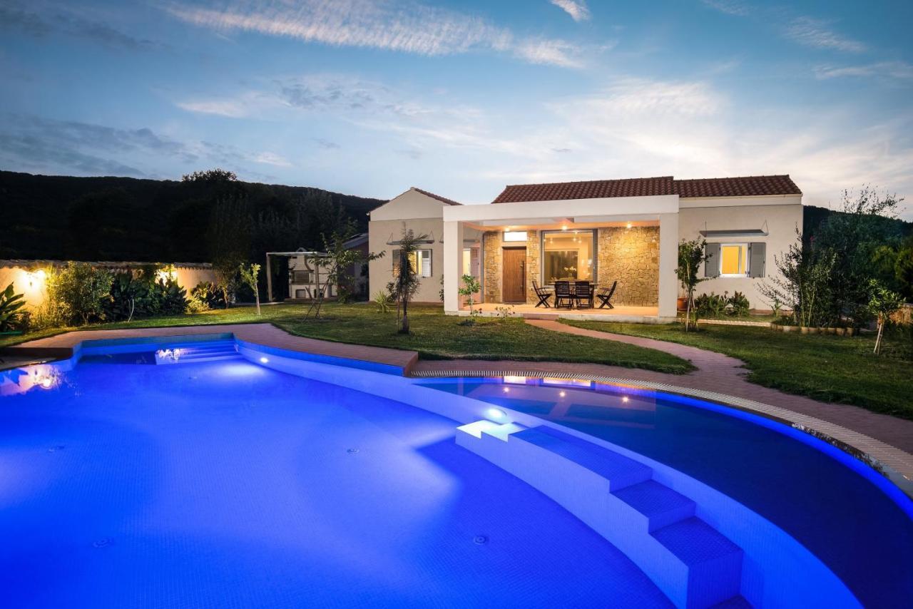 מוראיטיקה Three Stars Luxury Villas מראה חיצוני תמונה