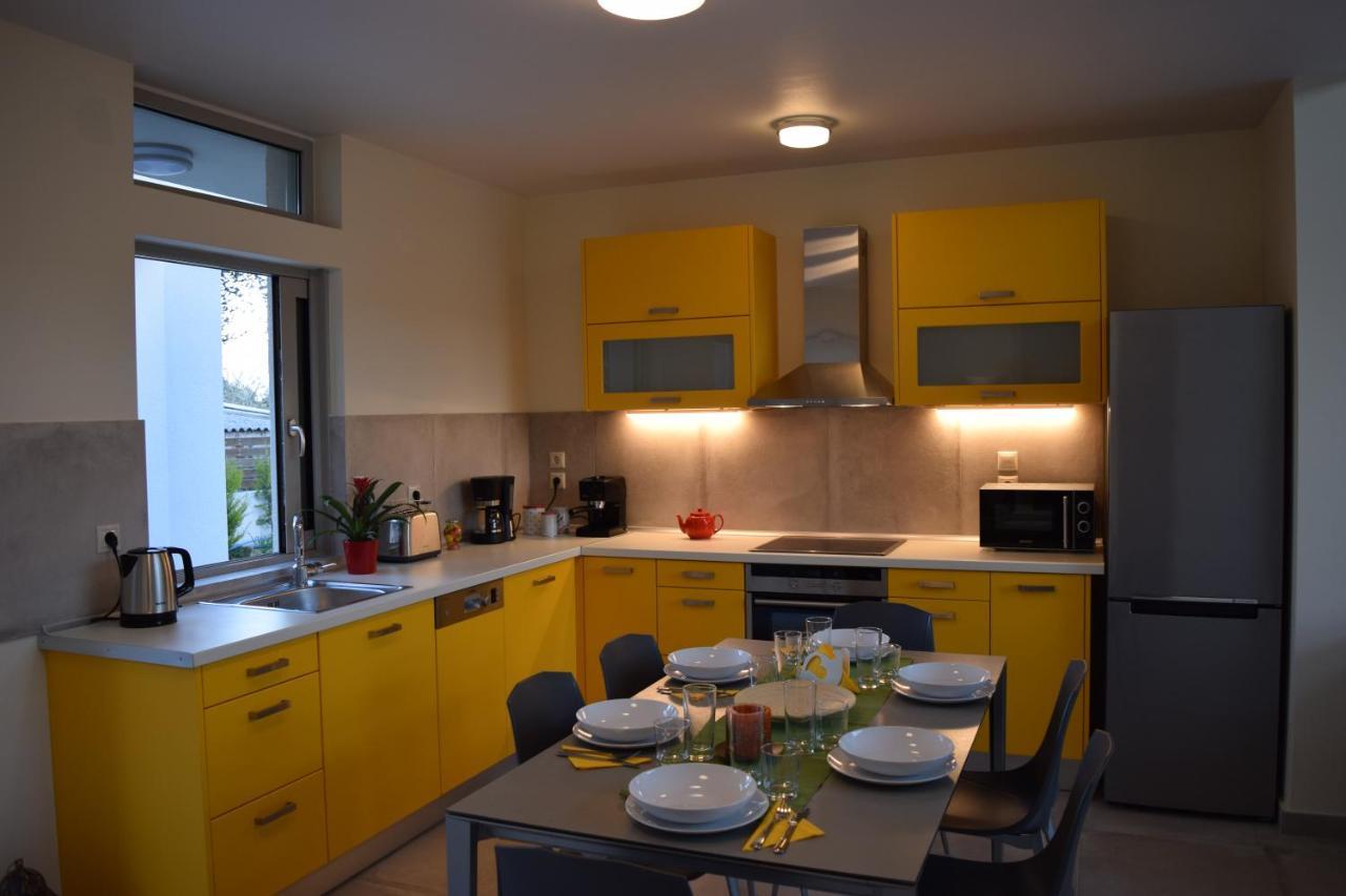 מוראיטיקה Three Stars Luxury Villas מראה חיצוני תמונה